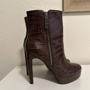 Guess Deja platform high heeled boots 8.5